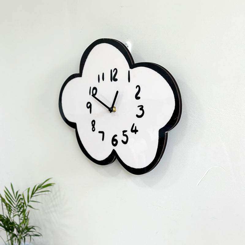 Cielo Large Modern Wall Clock – Charming Cloud Design for Unique Decor