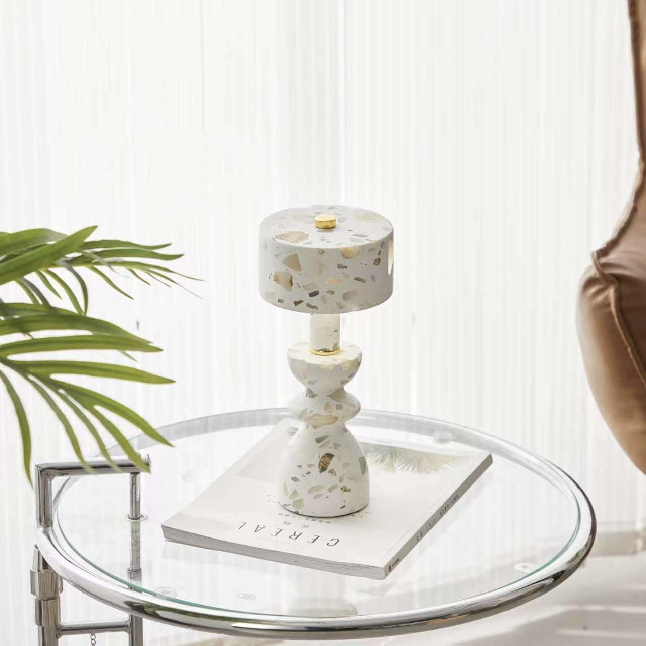Kalvia Modern USB Bedside Table Lamp for Stylish Bedroom Lighting