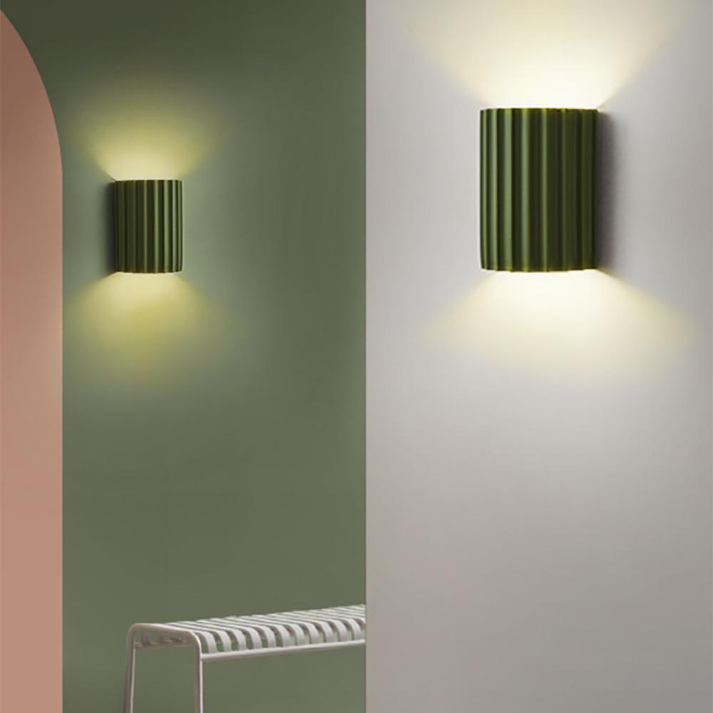 Fern Curve Green Wall Sconce with 2-Light Resin Design