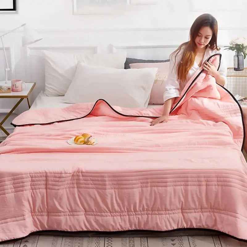BreezeCool Summer Blanket for Hot Sleepers – Lightweight, Breathable Night Comfort