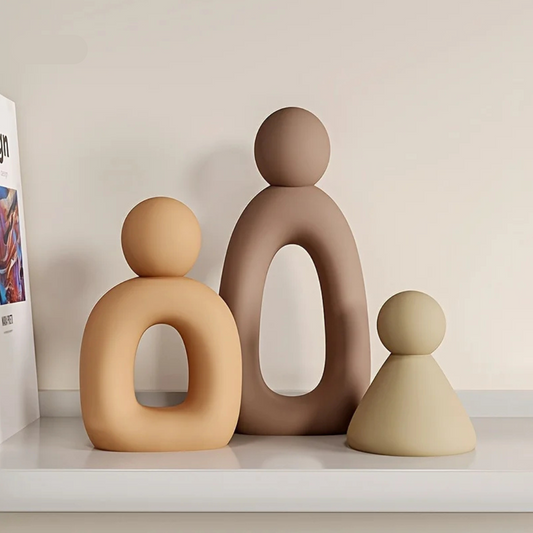 Alera Family Resin Sculpture – Abstract Home Decor for Warm Living Spaces 1