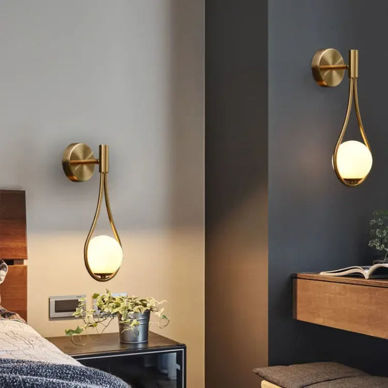 Mavora Mid-Century Wall Lamp – Elegant Metal Glass Sconce for Warm Ambiance