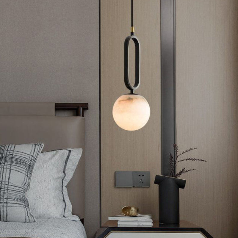 Ivaris Modern Brass Pendant Light – Elegant Alabaster Design for Cozy Ambiance