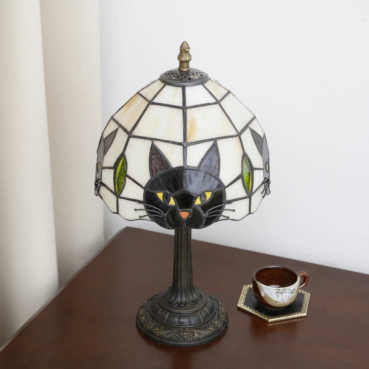Felume Cat Lovers Vintage Table Lamp – Stained Glass Shade for Cozy Illumination