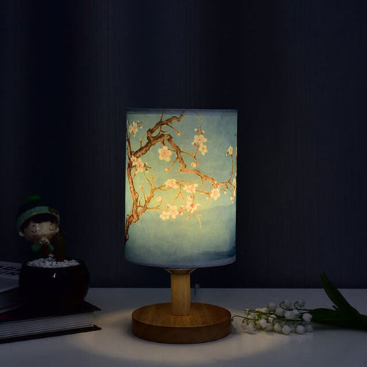 Naelis Minimalist Table Lamp with Fabric and Wood Design