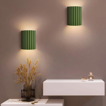 Fern Curve Green Wall Sconce with 2-Light Resin Design