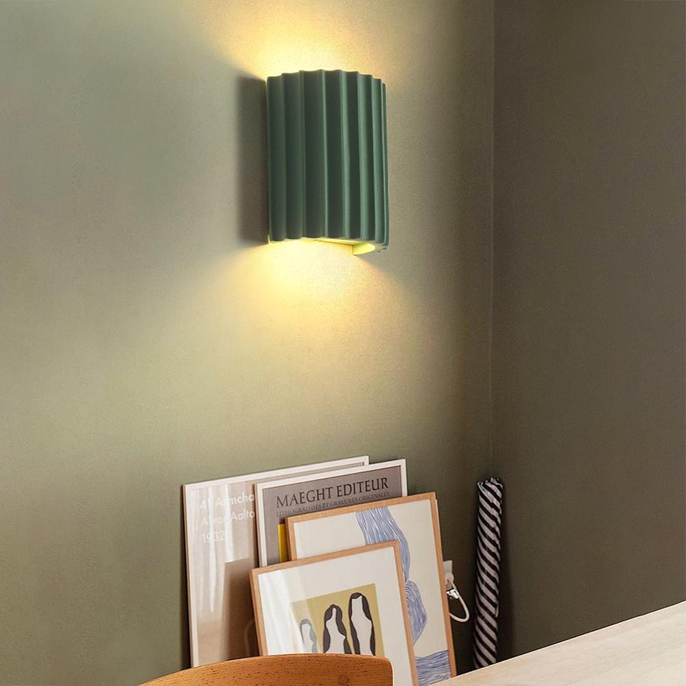 Fern Curve Green Wall Sconce with 2-Light Resin Design