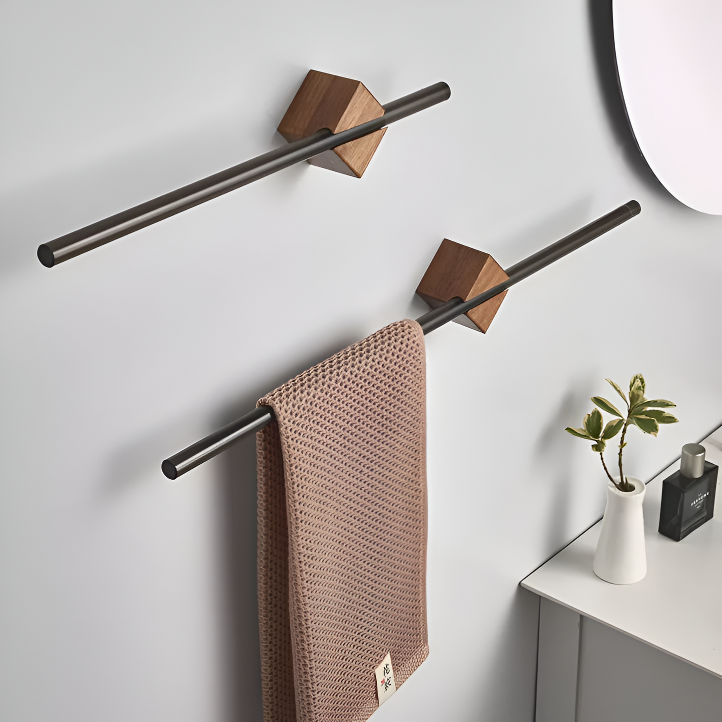 Aurevon Wall-Hanging Towel Rack – Space-Saving Storage for Modern Homes