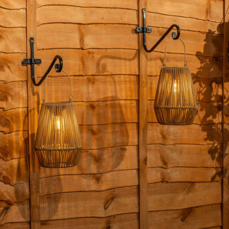 Coastal Glow Solar Lantern for Tropical Garden and Patio Ambiance