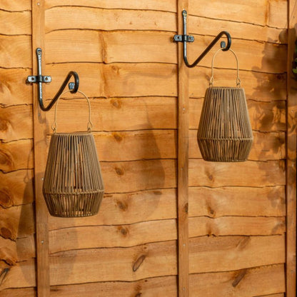 Coastal Glow Solar Lantern for Tropical Garden and Patio Ambiance