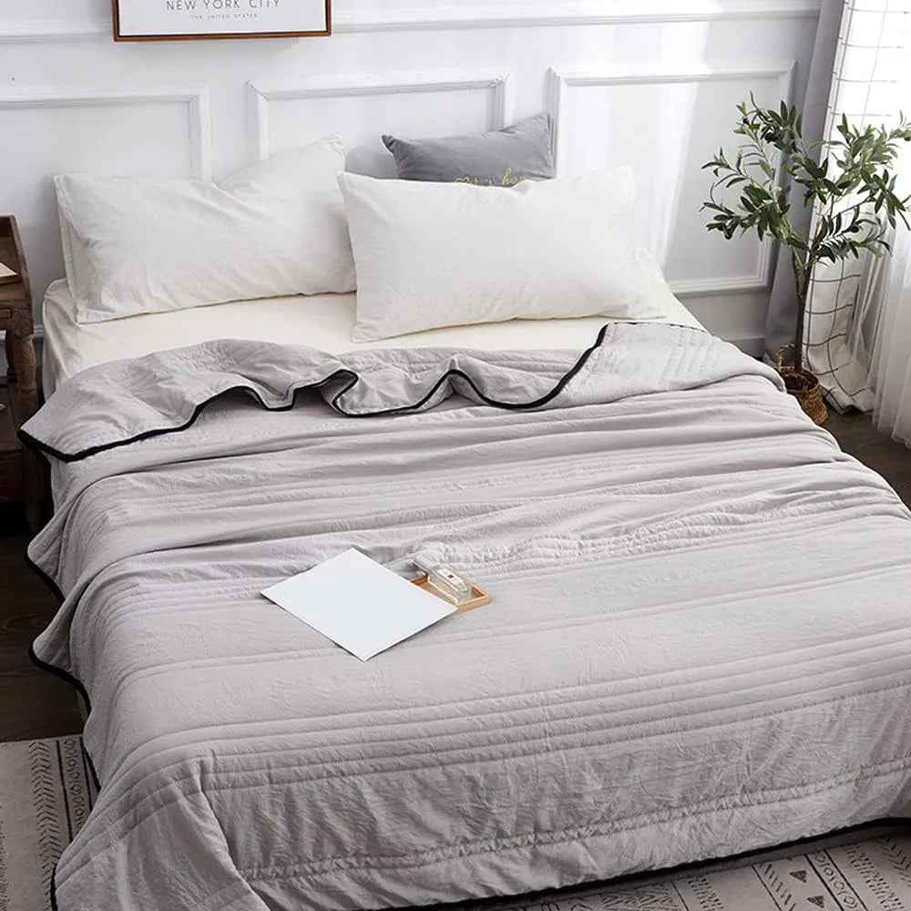 BreezeCool Summer Blanket for Hot Sleepers – Lightweight, Breathable Night Comfort