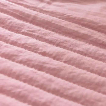 BreezeCool Summer Blanket for Hot Sleepers – Lightweight, Breathable Night Comfort
