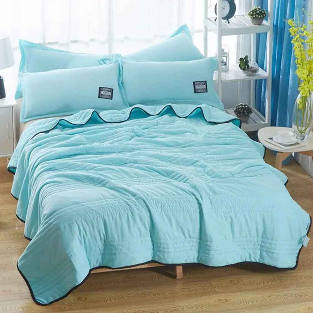 BreezeCool Summer Blanket for Hot Sleepers – Lightweight, Breathable Night Comfort