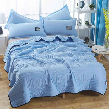BreezeCool Summer Blanket for Hot Sleepers – Lightweight, Breathable Night Comfort