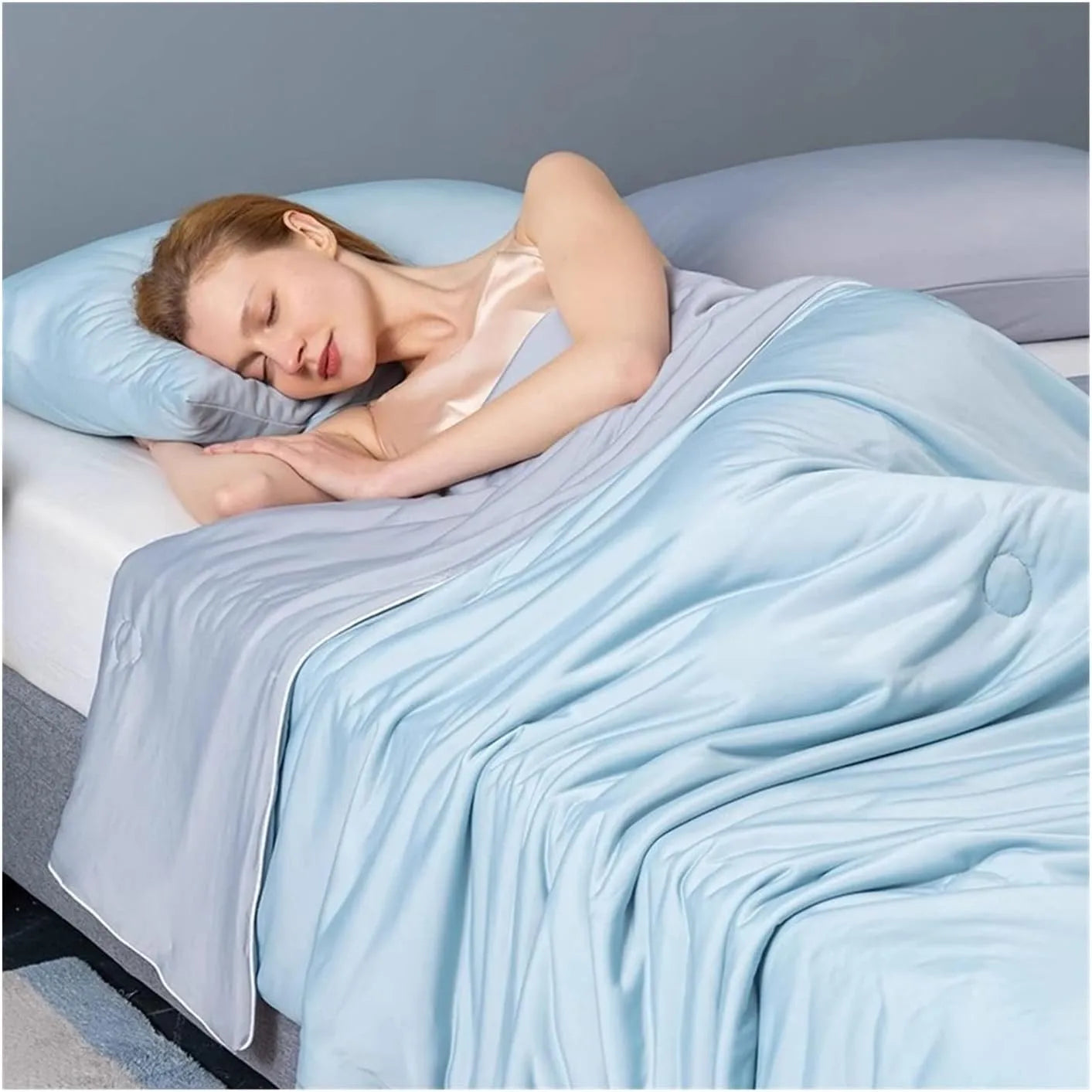 Lunessa Summer Cooling Blanket for Hot Sleepers – Lightweight Breathable Comfort