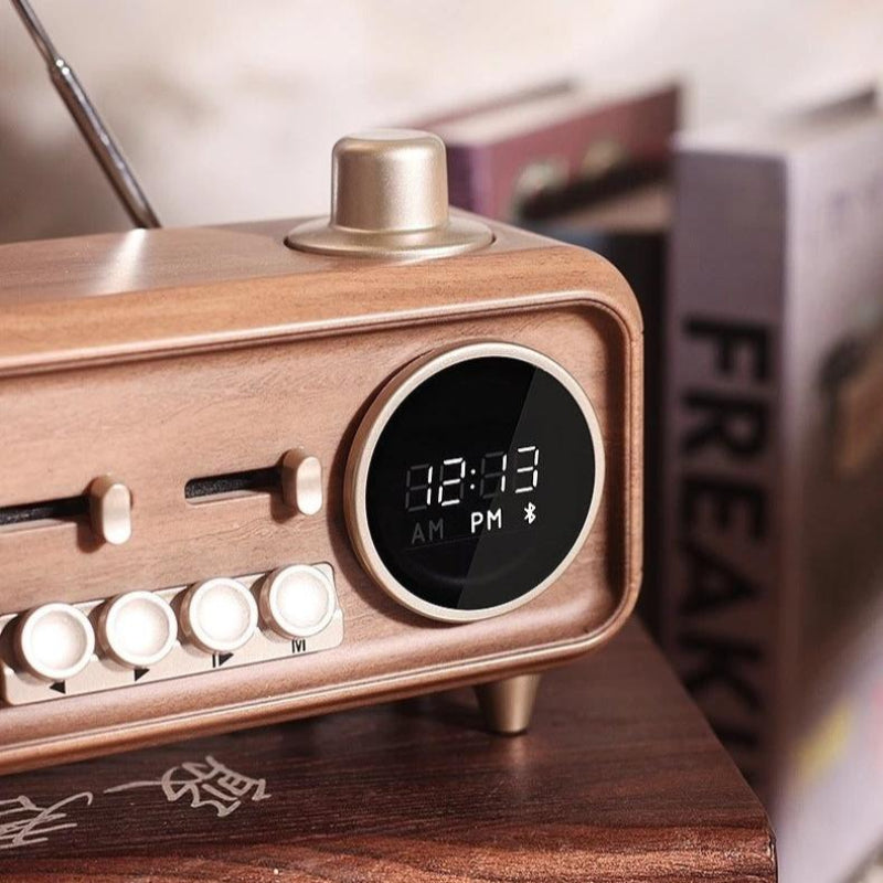Elira Vintage Bluetooth Alarm Clock – Retro Wooden Style Speaker